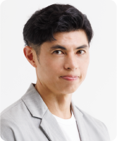 写真・小島よしおさん